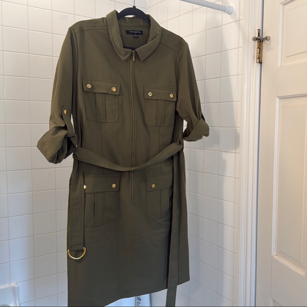 Sharagano size 14 gold zipper dress never worn